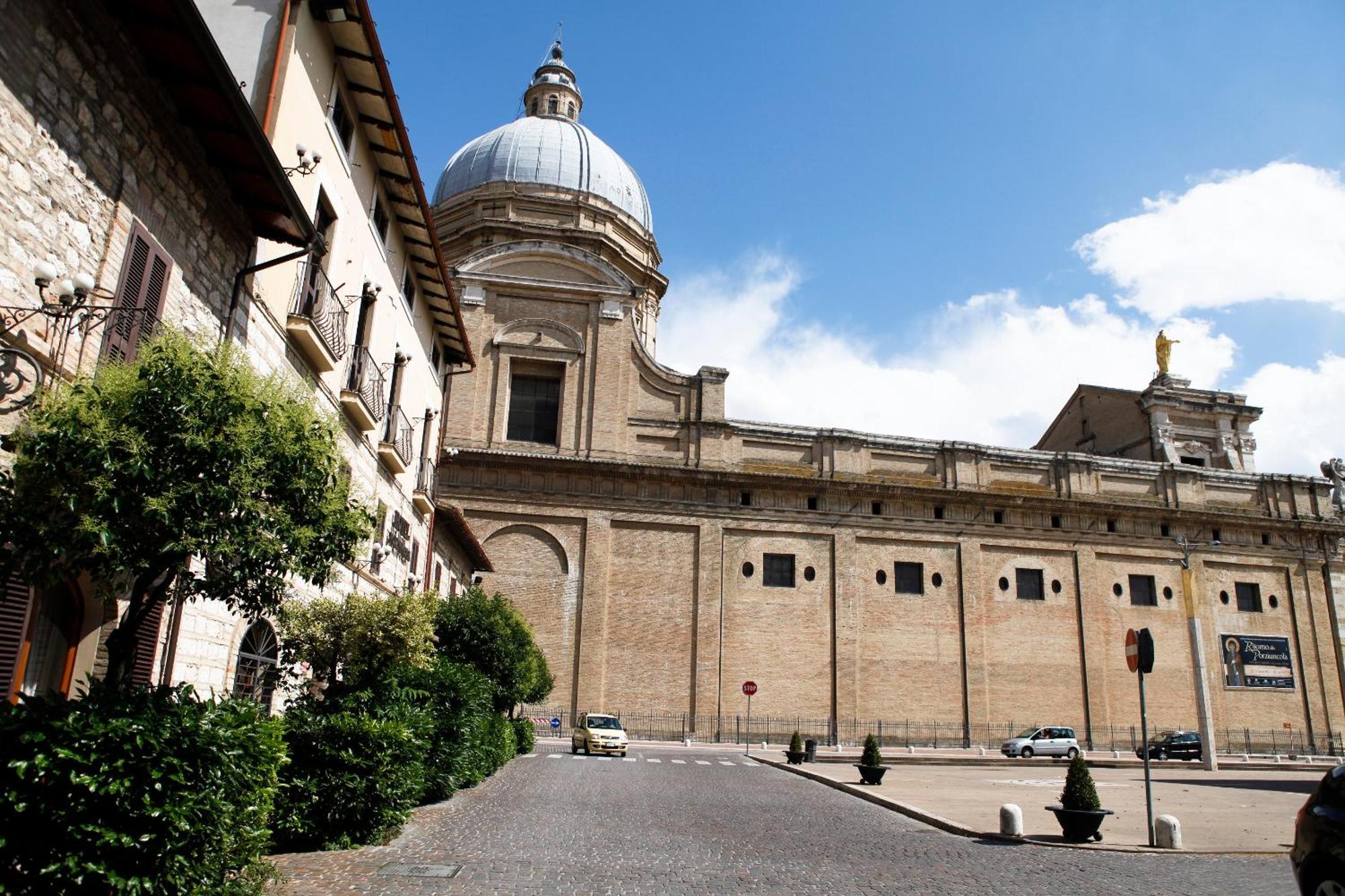 Hotel Porziuncola Assisi Bagian luar foto