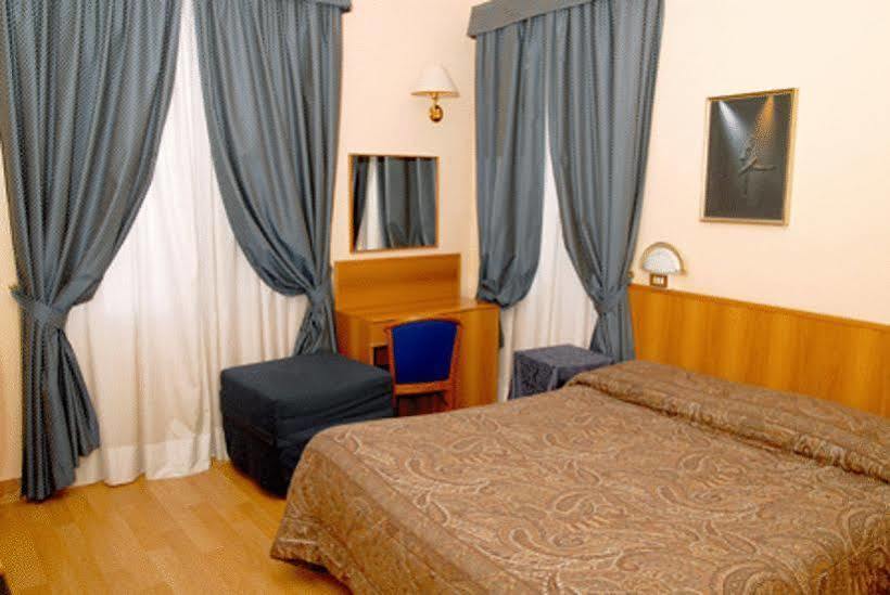 Hotel Porziuncola Assisi Bagian luar foto